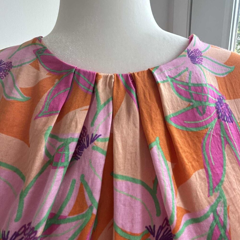 Rinascimento Made In Italy Floral Blouson Top With Smocked Hem & Keyhole – EU L - Picture 3 of 7